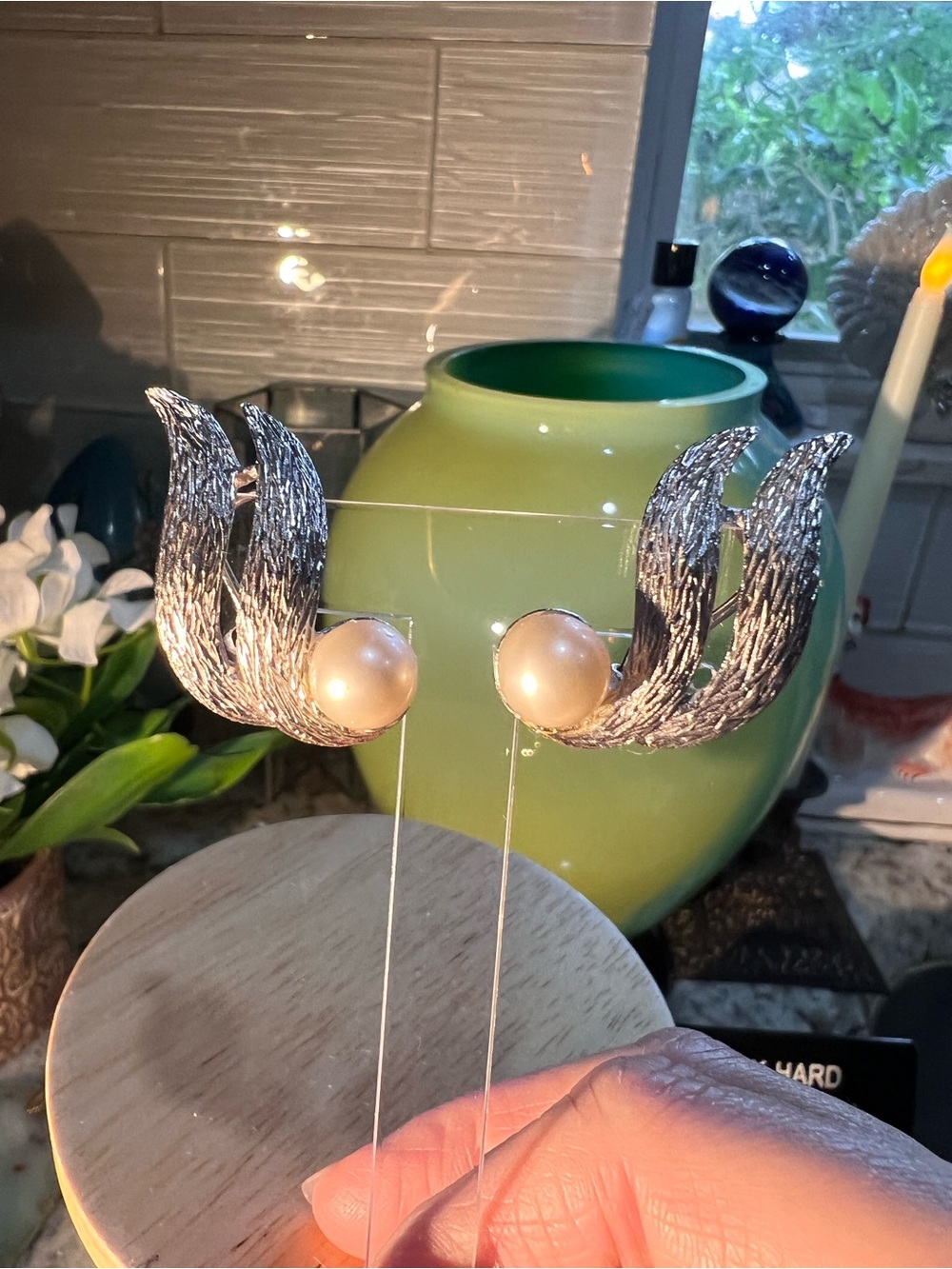 Gorgeous Vintage Silver Leaf Pearl Clip-On Earrings